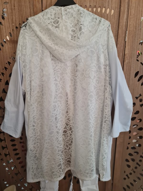 Gilet mi long FLOWERS dos dentelle - Taille unique jusqu'au 52 – Image 6