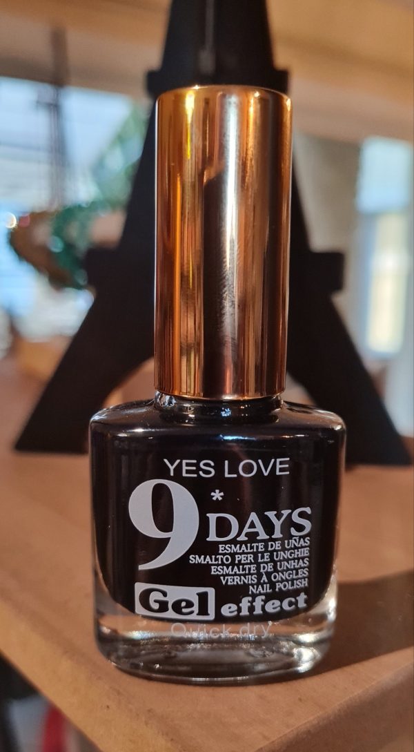 Vernis Noir 9 Days Effet Gel  n°303 - 13ml