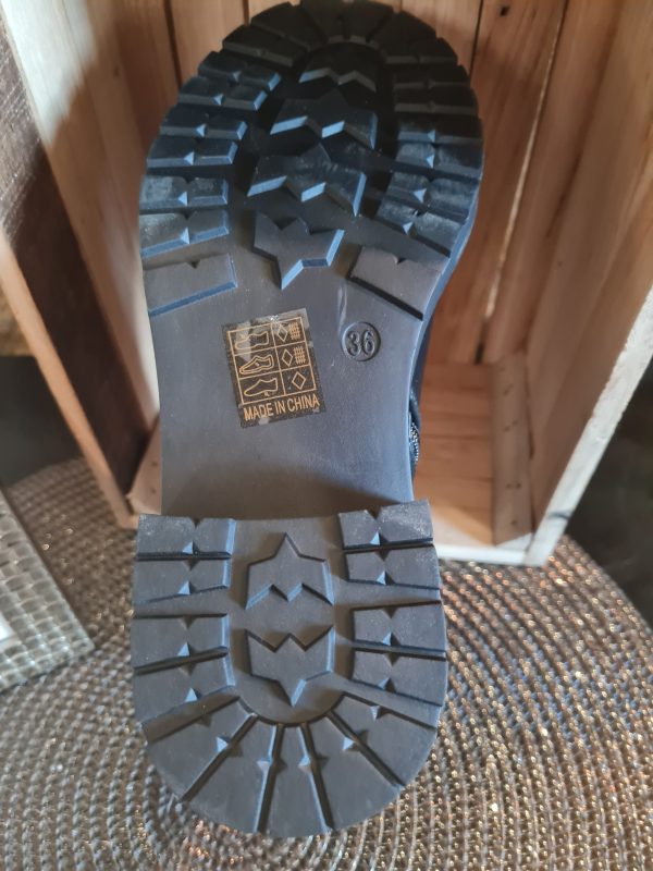Boots noires avec boucle dorée – Image 5