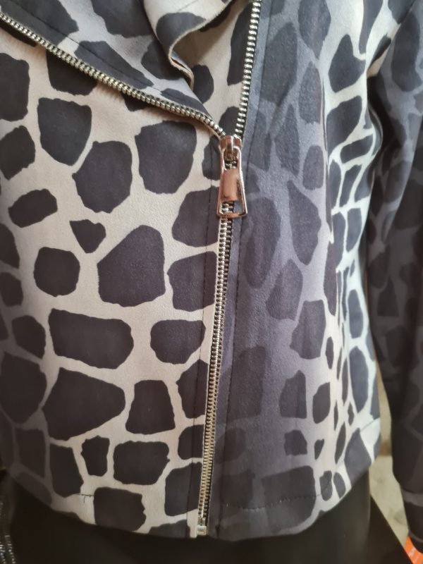 Veste style perfecto suédine Léopard TU jusqu'au 40 – Image 6