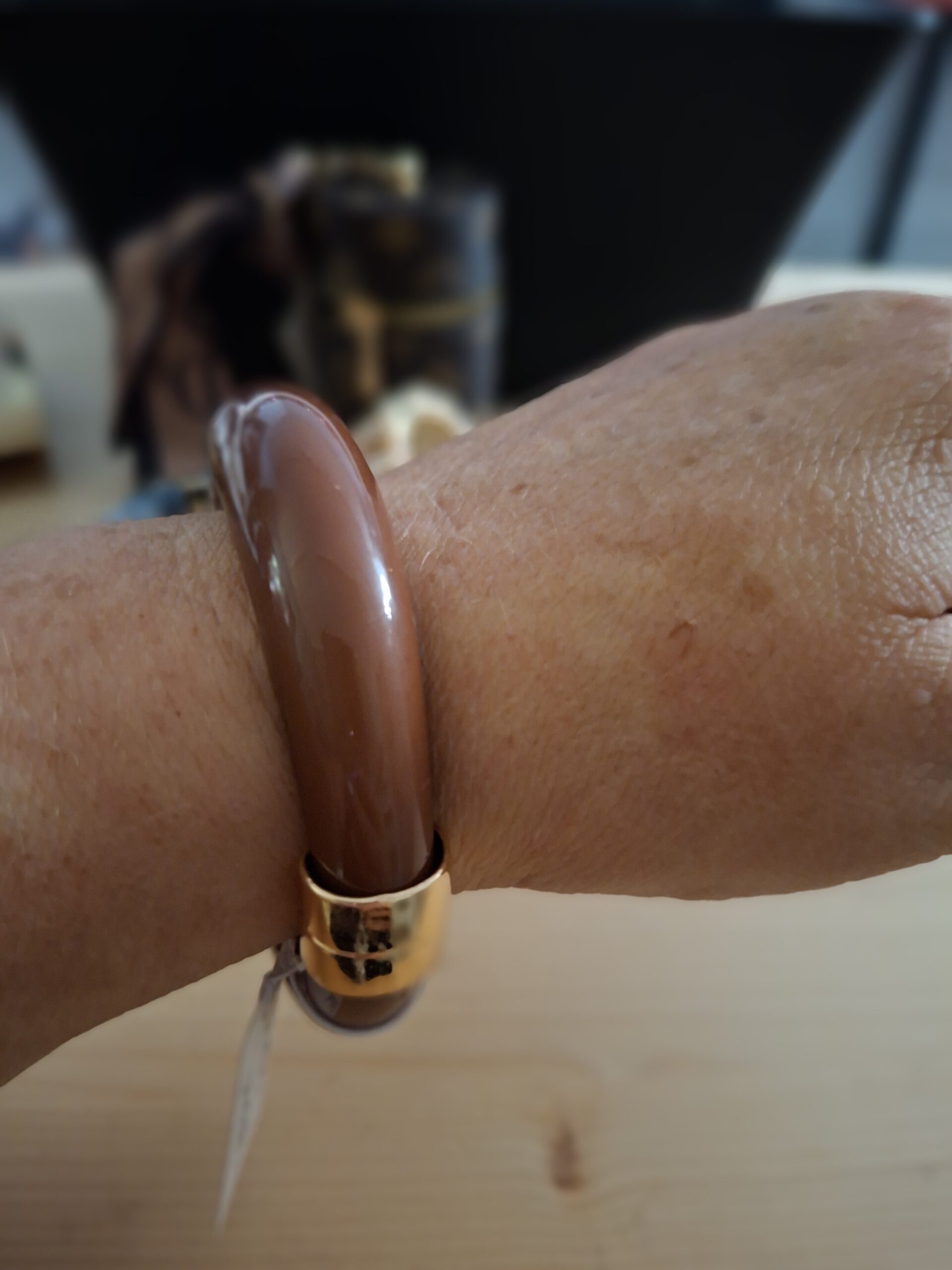 Bracelet Jonc Chocolat et Doré – Image 5