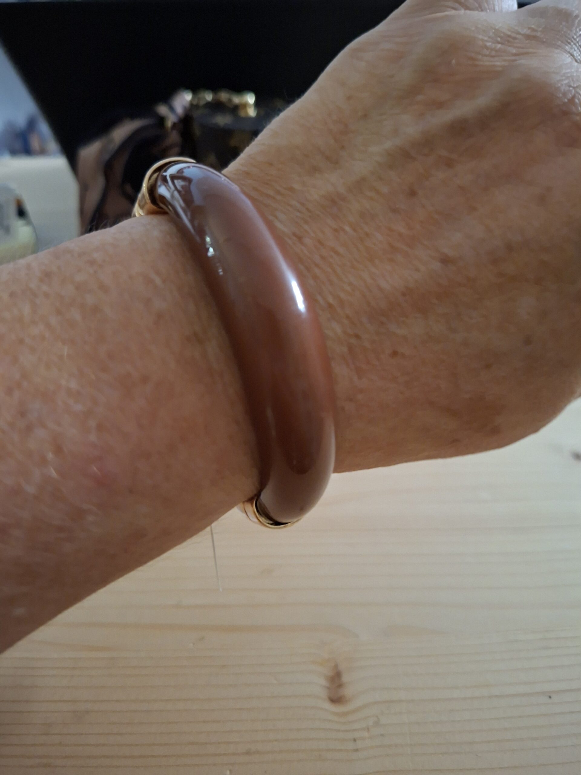 Bracelet Jonc Chocolat et Doré – Image 2