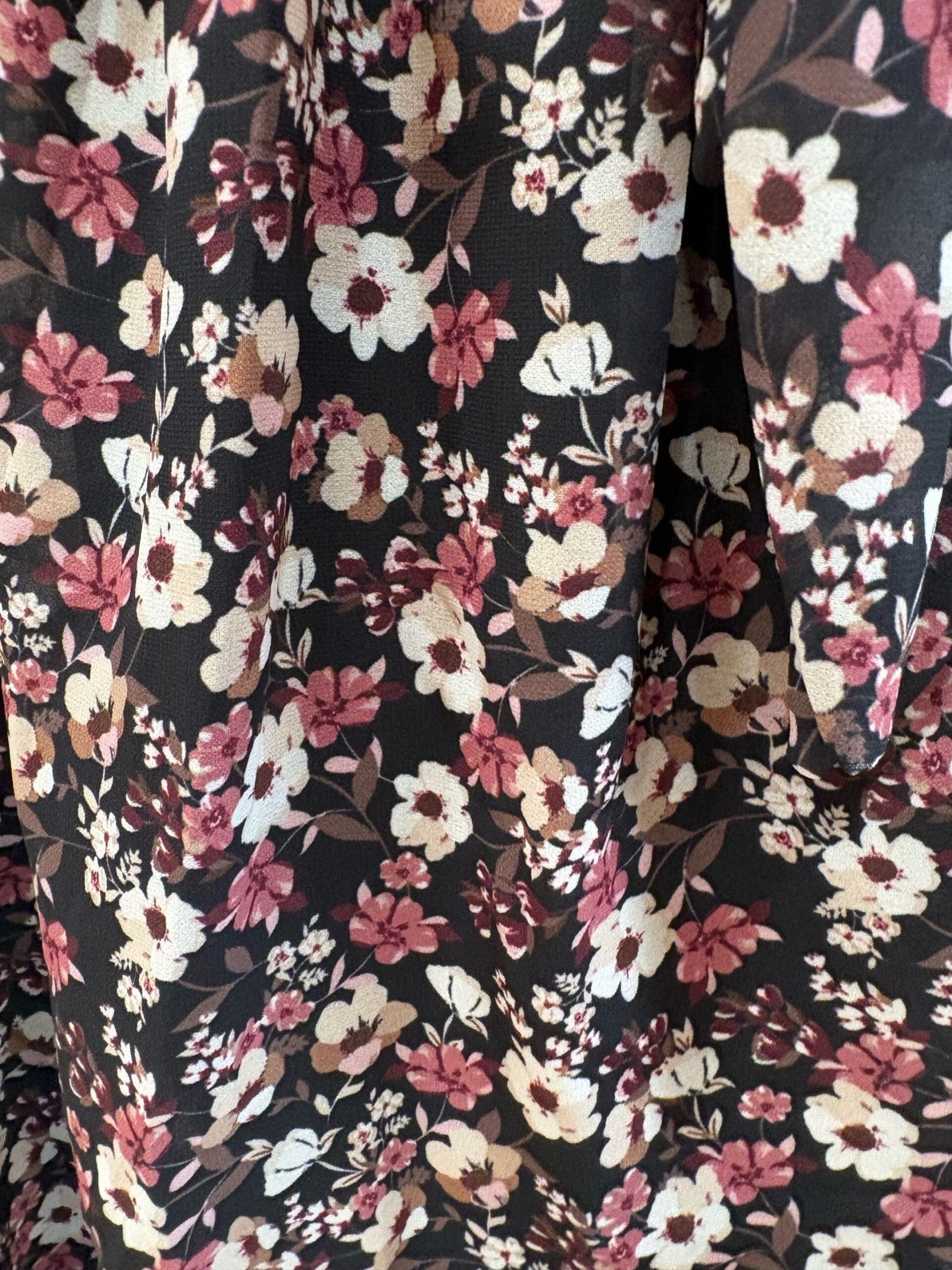 Robe courte imprimé Fleuri - Noire - TU2 du 42-48 – Image 3